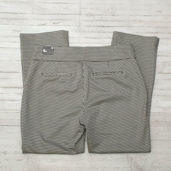 Express Black and White Houndstooth Flare Pants - Picture 4 of 7
